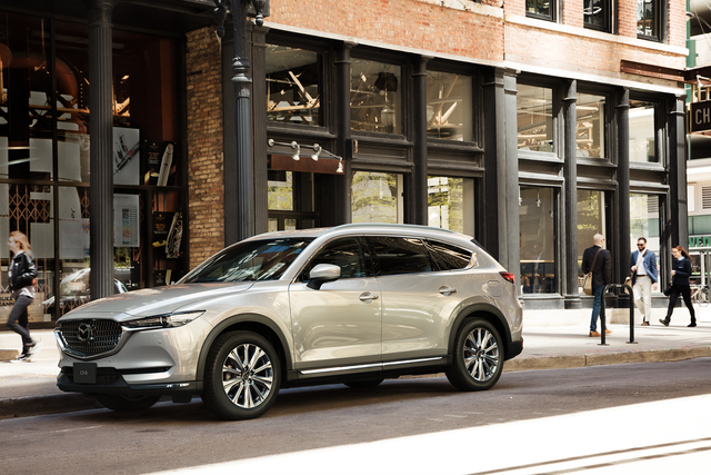 Mazda CX-8 Premium AWD-6S: Phiên bản ‘xịn nhất’ của CX-8 có gì hấp dẫn- Ảnh 1.