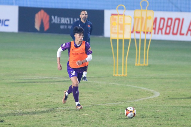 U.23 Việt Nam hội quân cho giấc mơ Olympic, có 3 tuyển thủ quốc gia tập cùng- Ảnh 7. U.23 Việt Nam hội quân cho giấc mơ Olympic, có 3 tuyển thủ quốc gia tập cùng- Ảnh 7.