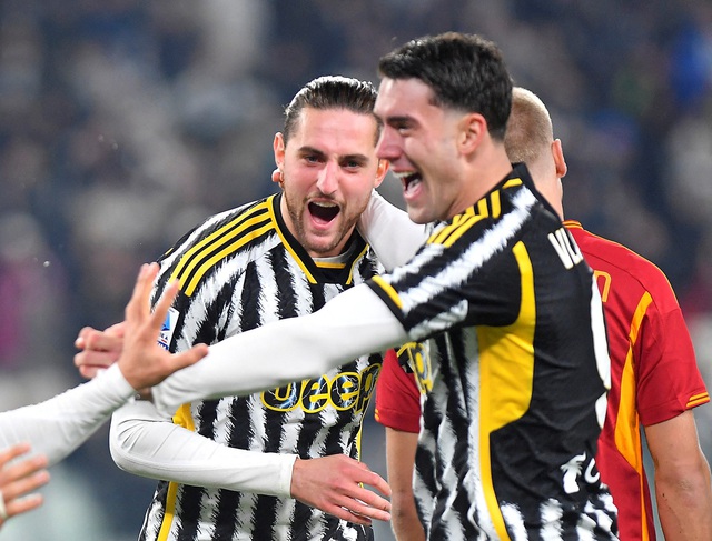 Juventus đưa AS Roma và HLV Mourinho trở lại mặt đất- Ảnh 1.