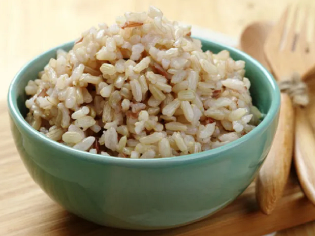 Người bị tiểu đường hạn chế ăn cơm gạo trắng, nên thay bằng gì?- Ảnh 1.
