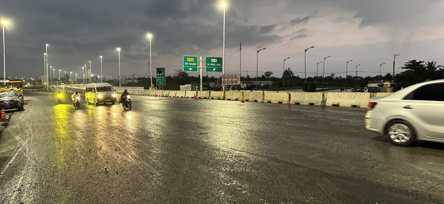 Thông xe 2 chiều cao tốc Mỹ Thuận - Cần Thơ - Ảnh 1. Thông xe 2 chiều cao tốc Mỹ Thuận - Cần Thơ - Ảnh 1.
