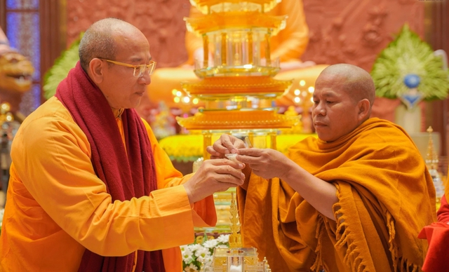 Ban Tôn giáo Chính phủ đề nghị thẩm định nguồn gốc 'xá lợi tóc Đức Phật'- Ảnh 1.
