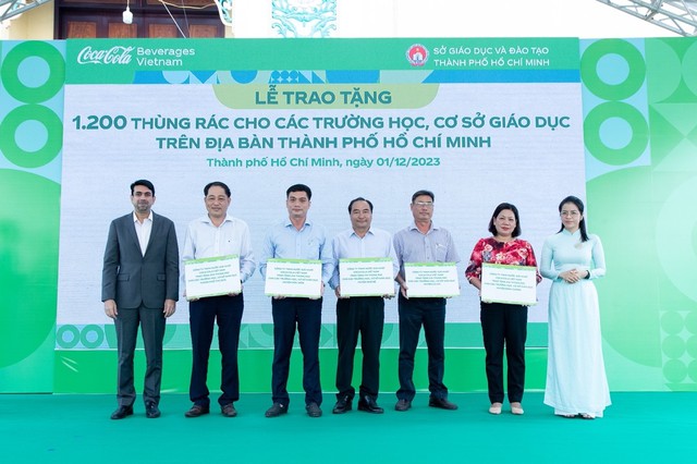 Coca-Cola Việt Nam thúc đẩy phân loại rác hướng tới mục tiêu 'Thế giới không rác thải' - Ảnh 1.