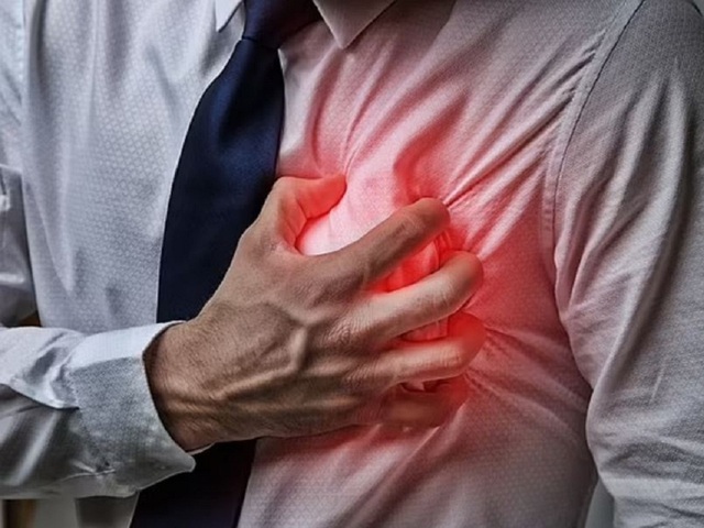 3 dấu hiệu suy tim dễ bị bỏ qua - Ảnh 1.