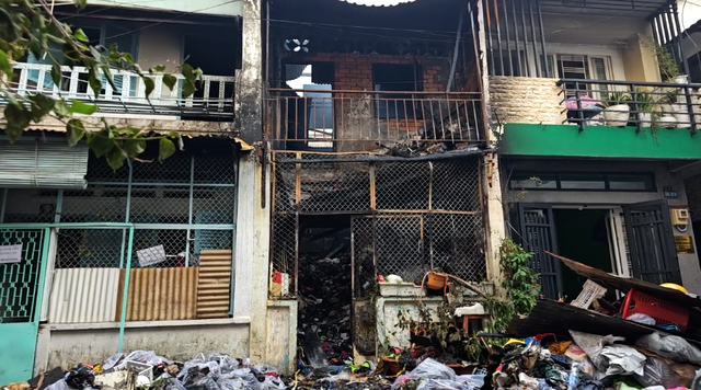 Cháy nhà trong hẻm tại Q.Tân Bình, 2 người tử vong - Ảnh 1.