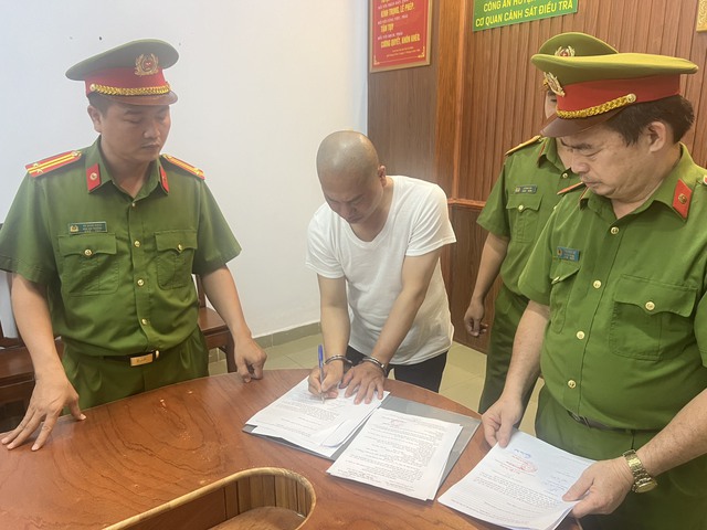Công an bắt tạm giam Nguyễn Minh Phúc - Ảnh 1.