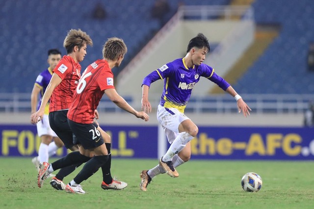 Đánh bại đương kim vô địch, CLB Hà Nội ngẩng cao đầu rời AFC Champions League - Ảnh 1.