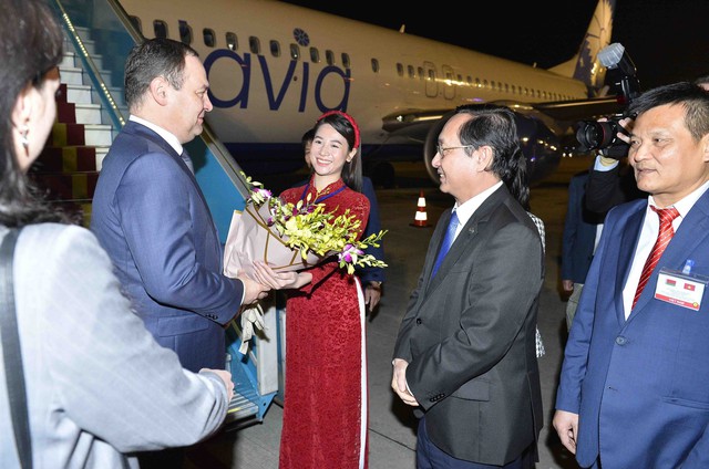 Thủ tướng Cộng hòa Belarus đến Hà Nội, bắt đầu thăm chính thức Việt Nam - Ảnh 1.
