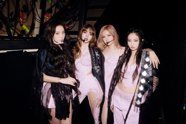 4 thành viên BlackPink chính thức gia hạn hợp đồng, cổ phiếu YG tăng chóng mặt - Ảnh 2.