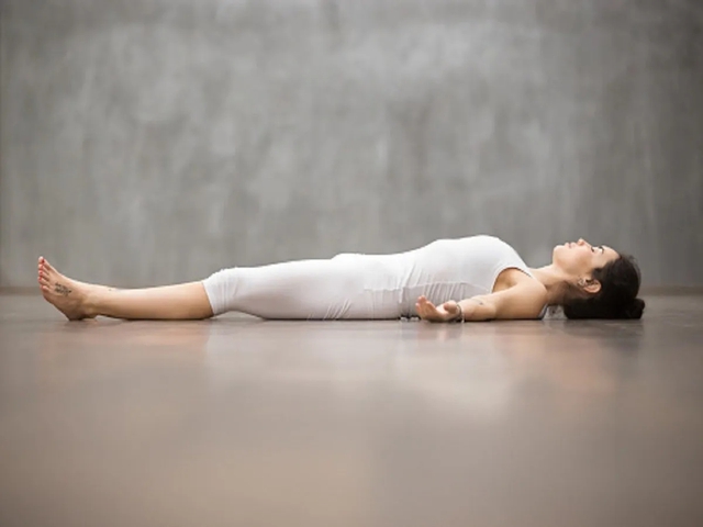 3 "chiêu" yoga dành riêng cho tín đồ phải làm việc cả ngày bên máy tính - Ảnh 5. 3 "chiêu" yoga dành riêng cho tín đồ phải làm việc cả ngày bên máy tính - Ảnh 5.