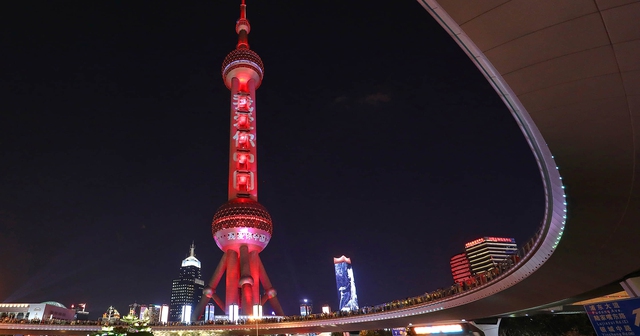 Tháp truyền hình Minh Châu Phương Đông là biểu tượng tự hào của Thượng Hải trong nhiều năm