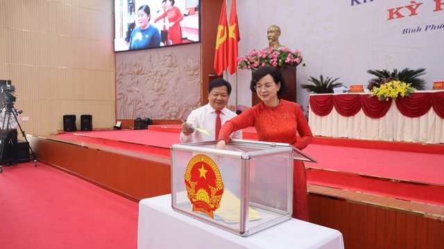 Bình Phước: Ai là người có 'phiếu tín nhiệm thấp' cao nhất? - Ảnh 4. Bình Phước: Ai là người có 'phiếu tín nhiệm thấp' cao nhất? - Ảnh 4.