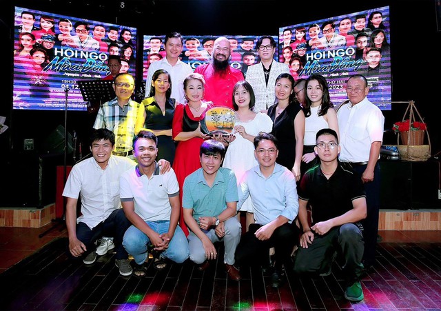 Sau show nhạc sĩ Nguyễn Minh Anh, ca sĩ Đức Xuân sang Mỹ lưu diễn - Ảnh 2. Sau show nhạc sĩ Nguyễn Minh Anh, ca sĩ Đức Xuân sang Mỹ lưu diễn - Ảnh 2.