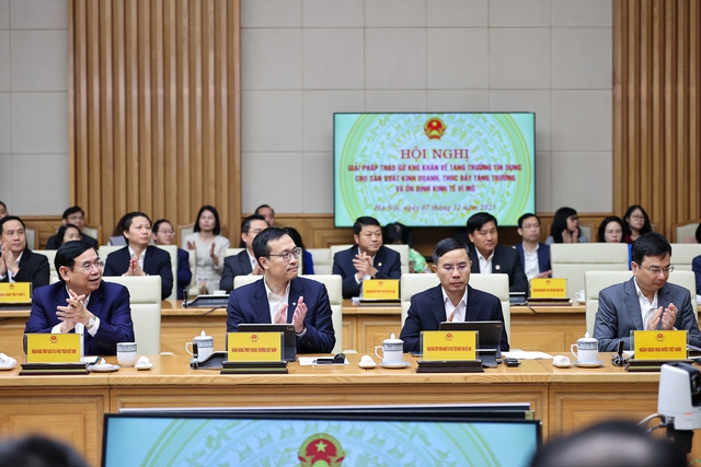 Thủ tướng chủ trì 'hội nghị Diên Hồng' gỡ khó cho tăng trưởng tín dụng - Ảnh 2.