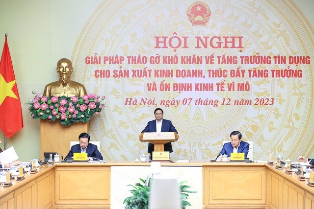 Thủ tướng chủ trì 'hội nghị Diên Hồng' gỡ khó cho tăng trưởng tín dụng - Ảnh 1.