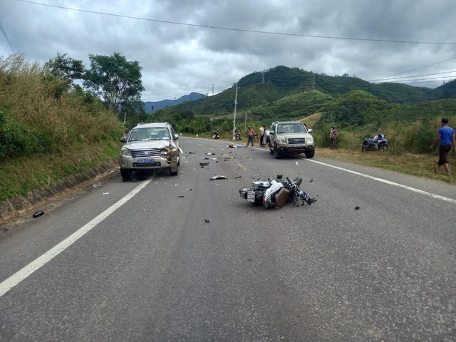 Kon Tum: Tai nạn giữa xe ô tô và xe máy, 1 người tử vong - Ảnh 1.