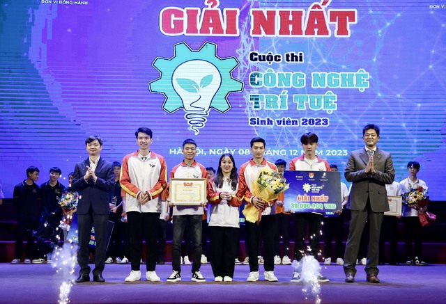 Anh Nguyễn Minh Triết: 'Sân chơi để sinh viên nâng cao tinh thần học tập, sáng tạo' - Ảnh 2. Anh Nguyễn Minh Triết: 'Sân chơi để sinh viên nâng cao tinh thần học tập, sáng tạo' - Ảnh 2.