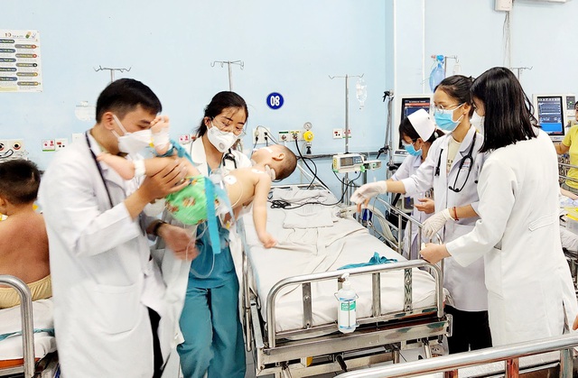 Lý do khiến nhân viên y tế lặng lẽ nghỉ việc - Ảnh 1. Lý do khiến nhân viên y tế lặng lẽ nghỉ việc - Ảnh 1.