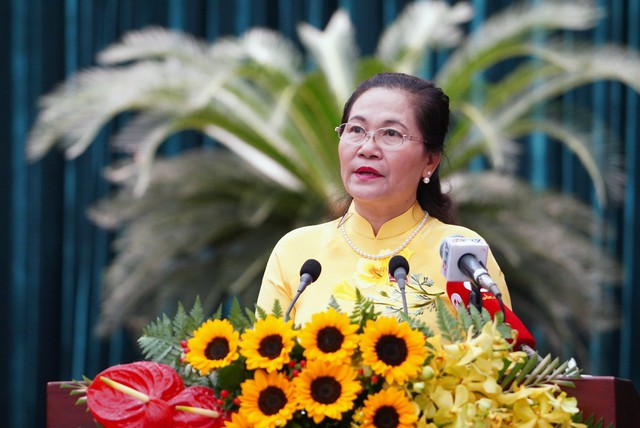 Chủ tịch HĐND TP.HCM: 'Loại bỏ ngay dự án không cần thiết' - Ảnh 2. Chủ tịch HĐND TP.HCM: 'Loại bỏ ngay dự án không cần thiết' - Ảnh 2.