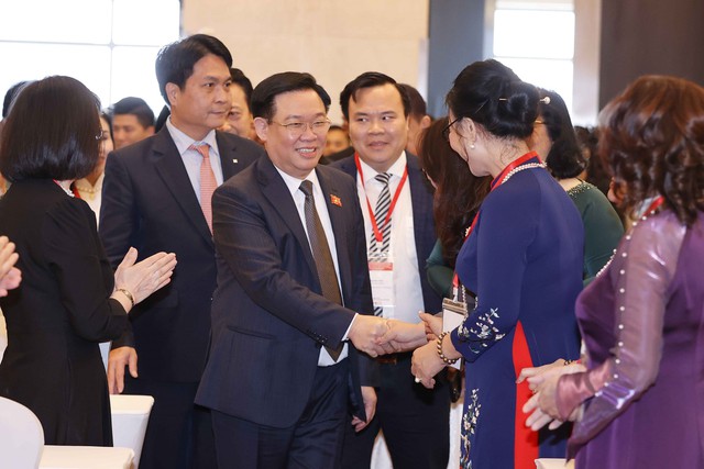 Chủ tịch Quốc hội: Việt Nam - Thái Lan có thể hợp tác về gạo, xe điện - Ảnh 1.