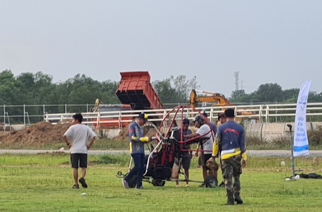 Người dân TP.Thủ Đức hoang mang với “vật thể lạ” bay trên bầu trời - Ảnh 5.