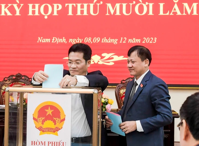 Nam Định: Chủ tịch UBND tỉnh và Chủ tịch HĐND tỉnh đạt 100% phiếu tín nhiệm cao - Ảnh 1.