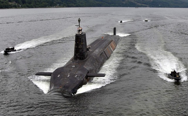 Tàu ngầm hạt nhân HMS Vanguard
