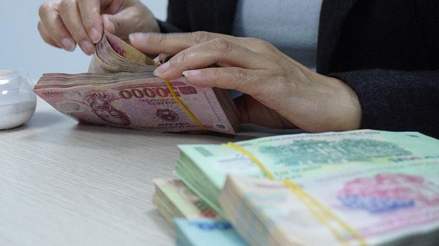 Trình T.Ư Đảng, Quốc hội cải cách tiền lương từ 1.7.2024 - Ảnh 2. Trình T.Ư Đảng, Quốc hội cải cách tiền lương từ 1.7.2024 - Ảnh 2.
