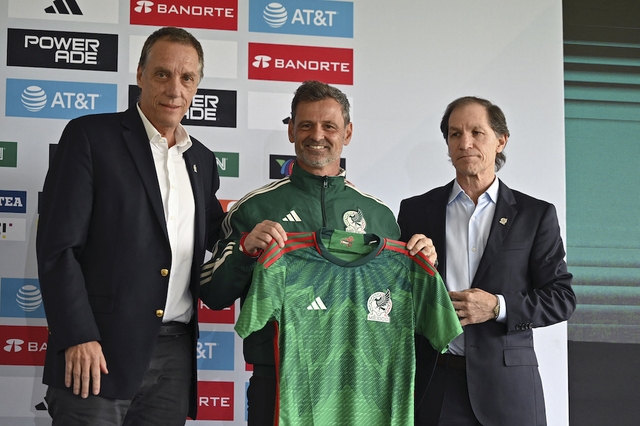 Đồng chủ nhà World Cup 2026, Mexico bổ nhiệm HLV người Argentina dẫn dắt đội tuyển - Ảnh 1.