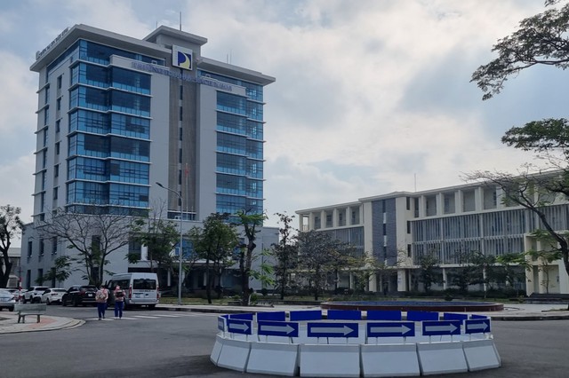 Đại học Đà Nẵng lên tiếng về vụ tham ô tài sản tại Trường ĐH Bách khoa   - Ảnh 1.