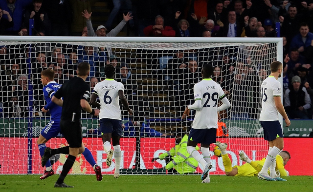 Ngoại hạng Anh: Tottenham sụp đổ trên sân Leicester - Ảnh 1.