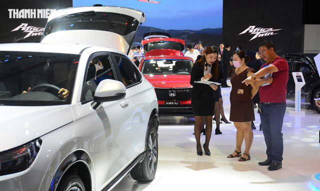 Thị trường ô tô Việt Nam 2023 'hụt hơi' ngay bước chạy đà, Hyundai tạm dẫn đầu - Ảnh 2.