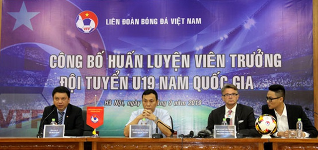 Nóng: HLV Troussier chính thức trở thành người thay ông Park, dẫn dắt đội tuyển Việt Nam - Ảnh 2.