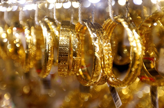 Giá vàng hôm nay 10.3.2023: Vàng nhẫn tăng vọt 400.000 đồng sau một đêm - Ảnh 1.