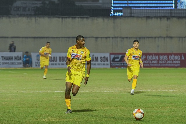 Kết quả V-League 2023, CLB Thanh Hóa 1-0 CLB Đà Nẵng: Tạm chiếm ngôi đầu - Ảnh 3.