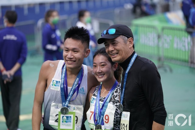 Châu Nhuận Phát tham gia giải marathon ở tuổi U.70 - Ảnh 2.