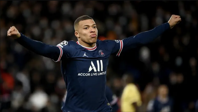 Nội bộ PSG liên tục dậy sóng từ sau khi Mbappe gia hạn hợp đồng