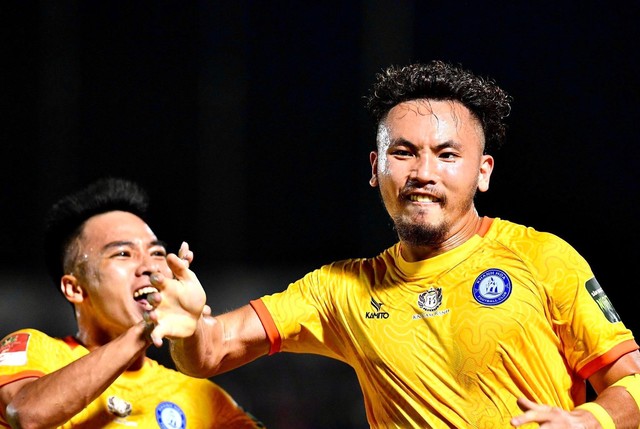 Kết quả vòng 3 V-League 2023, CLB TP.HCM 0-2 Khánh Hòa: Cầu thủ Việt kiều lập công - Ảnh 3.