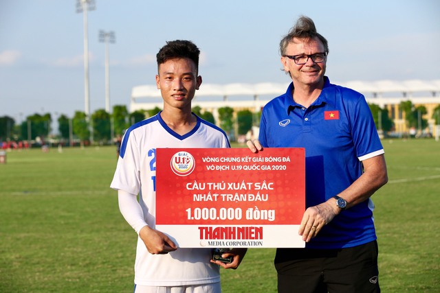 Ông Troussier đã có 100 cầu thủ trẻ ưng ý để hướng tới World Cup 2026? - Ảnh 1.