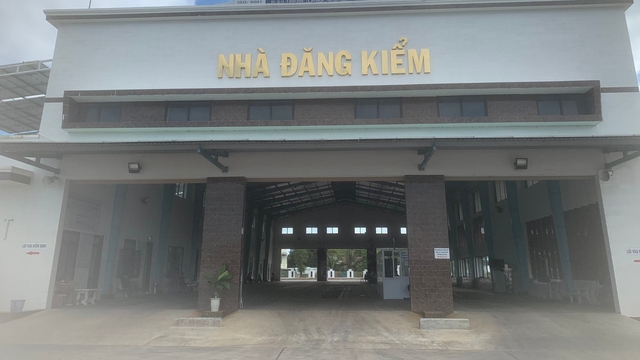 Nhà đăng kiểm của một trung tâm đăng kiểm phương tiện cơ giới ở Bình Định