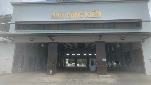Nhà đăng kiểm của một trung tâm đăng kiểm phương tiện cơ giới ở Bình Định Nhà đăng kiểm của một trung tâm đăng kiểm phương tiện cơ giới ở Bình Định