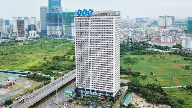 Tập đoàn FLC giải trình gì về việc thêm 15 người liên quan bị khởi tố? - Ảnh 1. Tập đoàn FLC giải trình gì về việc thêm 15 người liên quan bị khởi tố? - Ảnh 1.