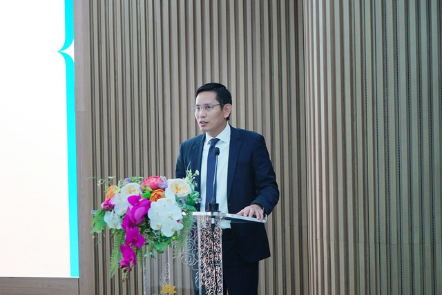 3 - Ông Nguyễn Hồng Hiển, Chủ tịch Hội đồng thành viên Tổng công ty Viễn thông MobiFone nhấn mạnh Hai bên sẽ cùng sát cánh trên lộ trình chuyển đổi số