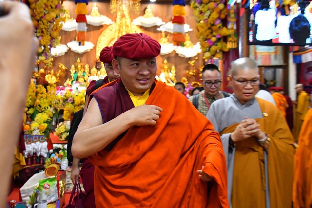 Đức Nhiếp chính vương Thuksey Rinpoche cầu siêu nạn nhân mất vì Covid-19 tại TP.HCM - Ảnh 1.