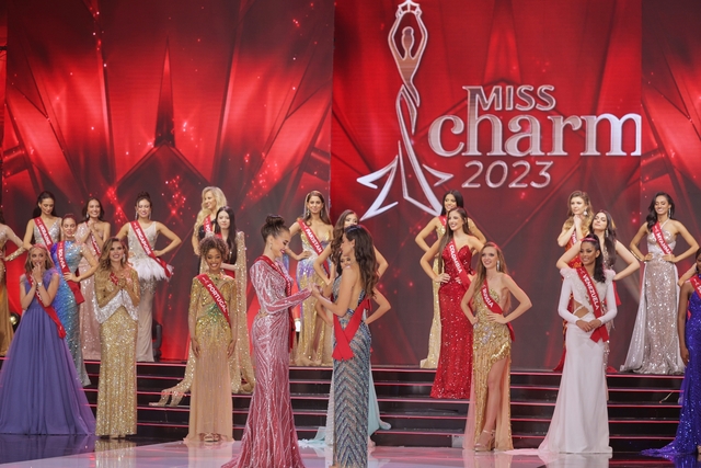 Nhặt 'sạn' đêm chung kết Miss Charm 2023   - Ảnh 7.
