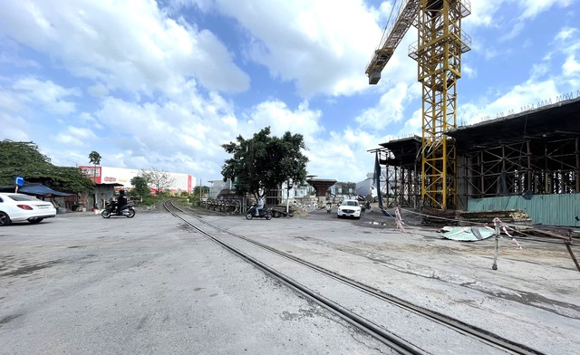 Tháo "điểm nghẽn" dự án giao thông ngàn tỉ giữa trung tâm Nha Trang - Ảnh 3.