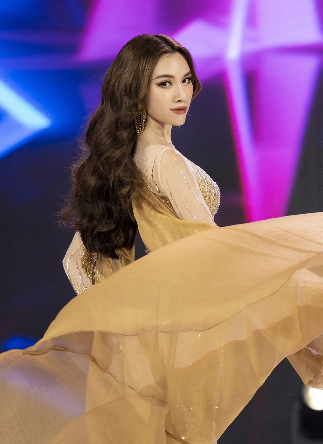 Vì sao Thanh Thanh Huyền trượt top 10 Miss Charm? - Ảnh 4.