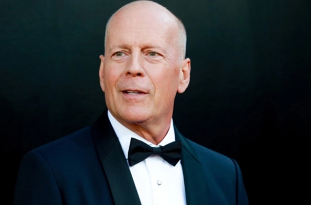 Bruce Willis được chẩn đoán mắc chứng mất trí nhớ - Ảnh 1.
