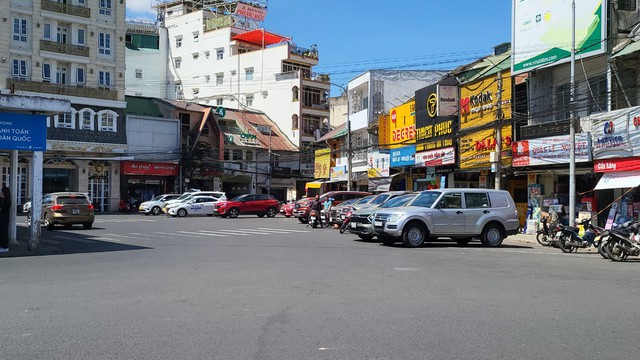 Người trúng đấu giá “khủng” một bãi đậu xe ở Đà Lạt xin hủy kết quả   - Ảnh 2.