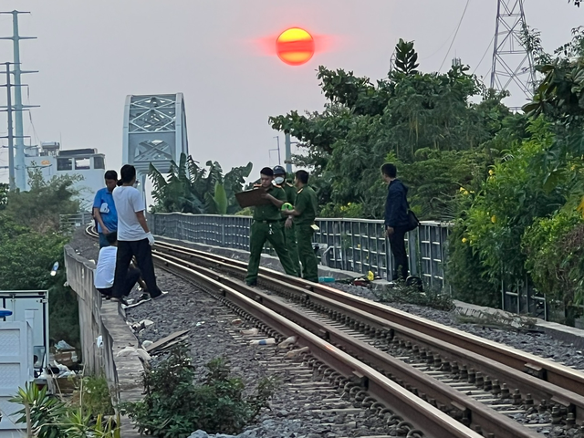 TP.HCM: Tai nạn tàu hỏa ở TP.Thủ Đức, người đàn ông tử vong - Ảnh 1.